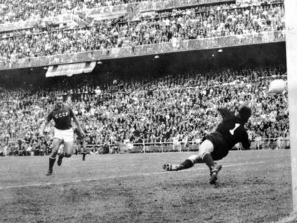 Red boy, Hitler&nbsp;boy